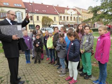 Při procházce centrem Hodonína jsme potkali rytíře Žampacha ze Žampachu, paní Redlichovou, manželku někdejšího starosty Fritze Redlicha a služebnou ze zámečku spěchající na výroční trh nebo-li jarmark. 